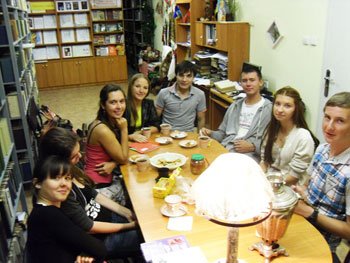 На цьому засіданні вітали нових літстудійців: Тетяну Степанову, Михайла Орєхова, Альону Крохмаль